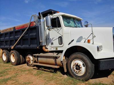 2005 Freightliner Dump Truck