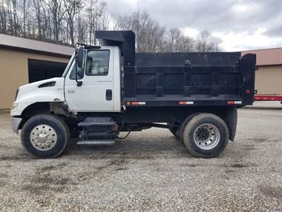 2004 International 8500 Dump Truck