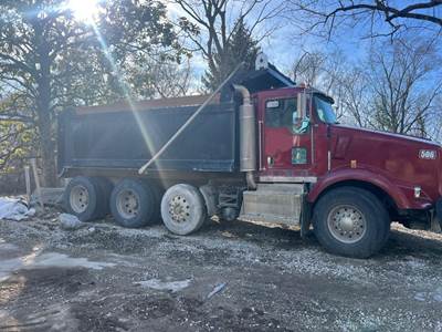 2013 Kenworth T800 Super 10 Dump Truck