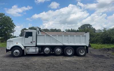 2013 Kenworth T800 Dump Truck