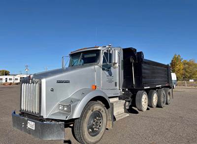 2010 Kenworth T800 Dump Truck