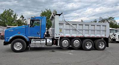 2012 Kenworth T800 Quad-Axle Dump Truck