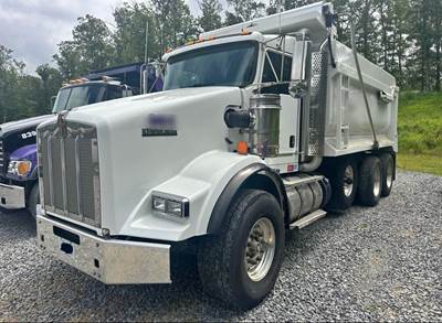 2017 Kenworth T880 Dump Truck