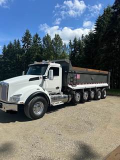 2016 Kenworth T880 Dump Truck