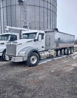 2019 Kenworth T880 Dump Truck