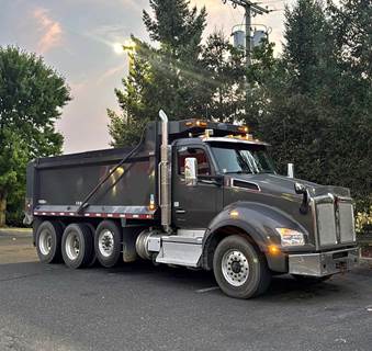 2022 Kenworth T880 Tri-Axle Dump Truck