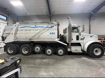 2009 Peterbilt 365 Dump Truck