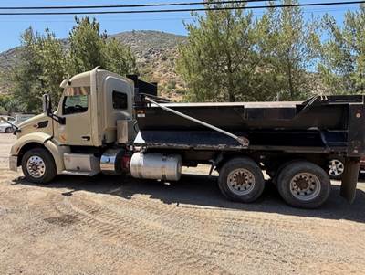 2016 Peterbilt 579 Dump Truck