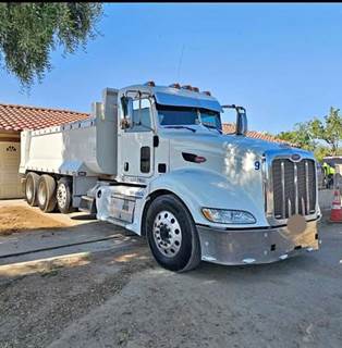 2011 Peterbilt Super 10 Dump Truck
