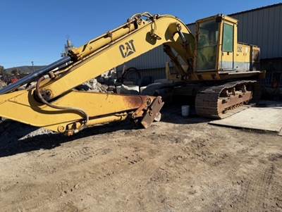 1989 Caterpillar 235C Excavator