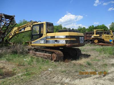 Caterpillar 320B Excavator