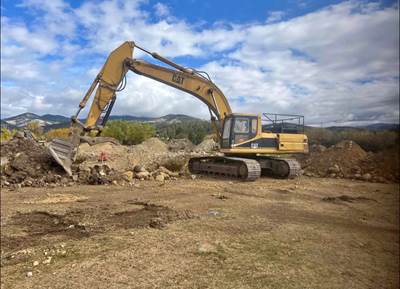 1995 Caterpillar 330L Excavator - Bucket & Thumb