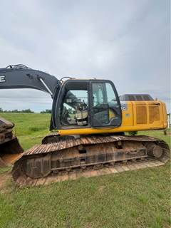 2015 John Deere 290G Excavator