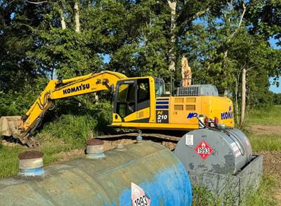 2019 Komatsu PC210LC Excavator - Bucket & Thumb