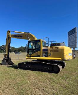 2018 Komatsu PC210LC Excavator