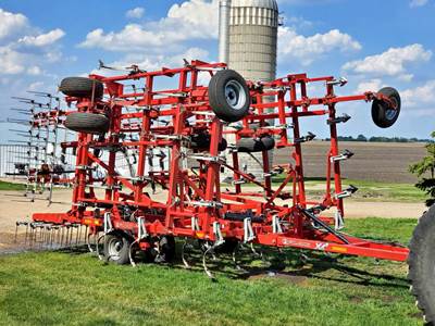 2020 Wil-Rich 13XL2 37 Cultivator