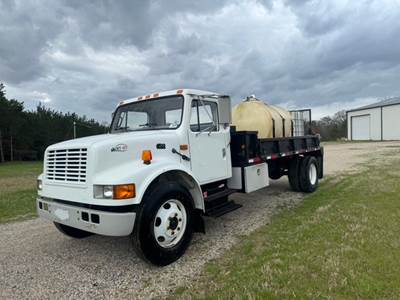 1995 International 4700 Flatbed Truck
