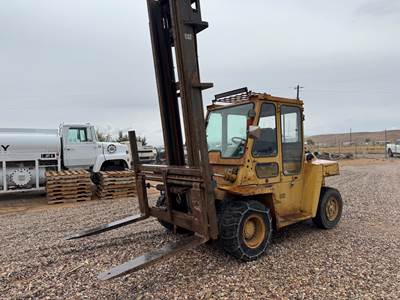 Caterpillar DP70 15,500lbs Forklift