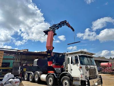 2017 Autocar Palfinger Grapple Truck