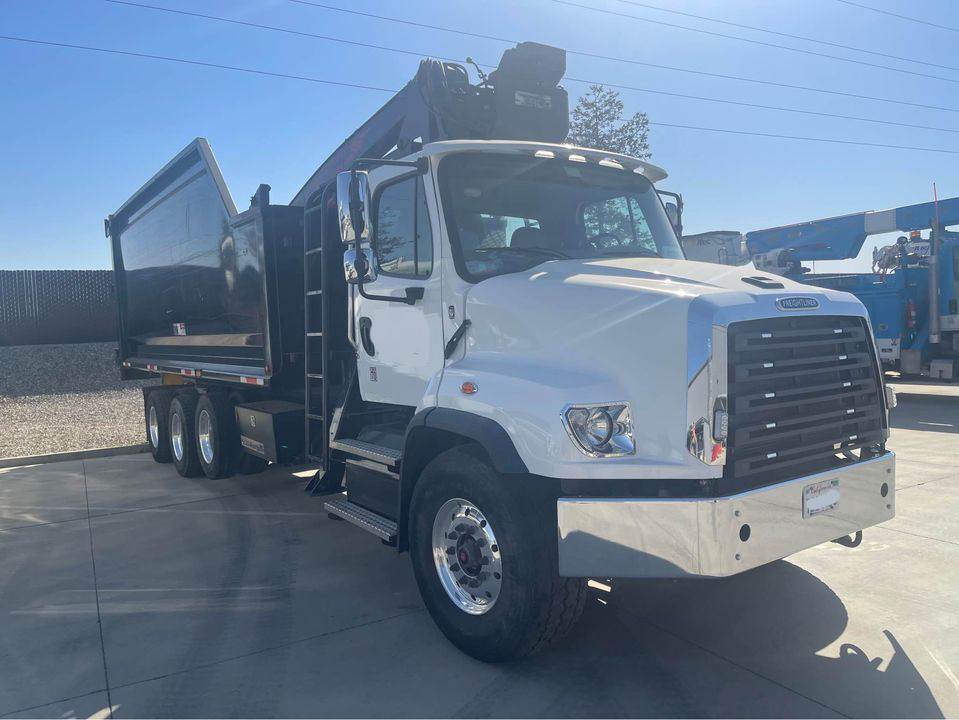2020 Serco 8500 Grapple Truck on Freightliner For Sale, 34,000 Miles
