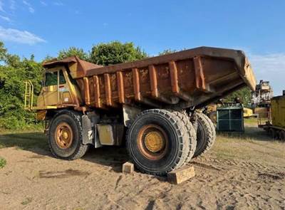 1990 Caterpillar 769C Hauler Truck