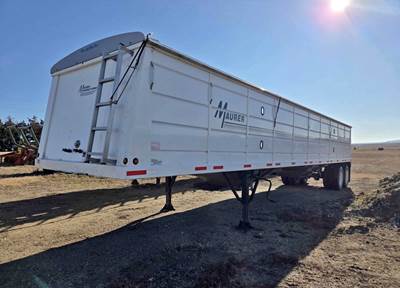 2010 Maurer Tandem Hopper / Grain Trailer