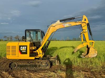 2016 Caterpillar 305.5E2 Mini Excavator - Bucket and thumb