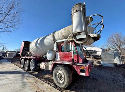 2008 Oshkosh Mixer / Ready Mix / Concrete Truck