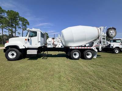 2004 International Paystar 5500i Mixer / Ready Mix / Concrete Truck