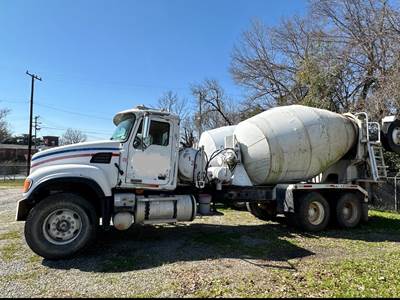 2005 Mack CV513 8X4 Mixer / Ready Mix / Concrete Truck