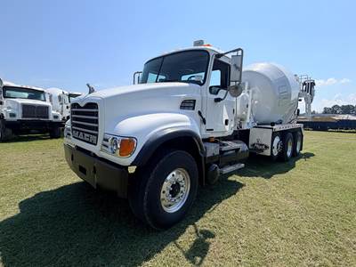 2001 Mack Granite CV513 Mixer / Ready Mix / Concrete Truck