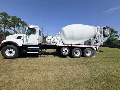 2005 Mack Granite CV513 Mixer / Ready Mix / Concrete Truck