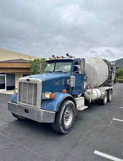 2007 Peterbilt Cement Mixer Truck