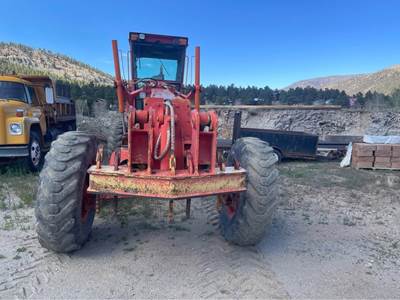 1990 John Deere 670B Motor Grader