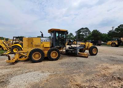 John Deere 672D Motor Grader