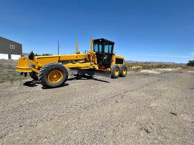 1985 John Deere 770 Motor Grader