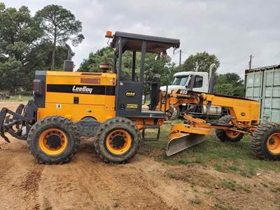 2022 LeeBoy 695 Motor Grader