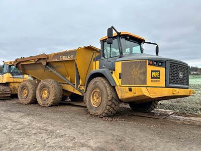 2020 John Deere 370 E Off-Highway Truck