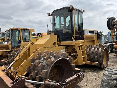2004 Caterpillar 815F Padfoot Roller Compactor