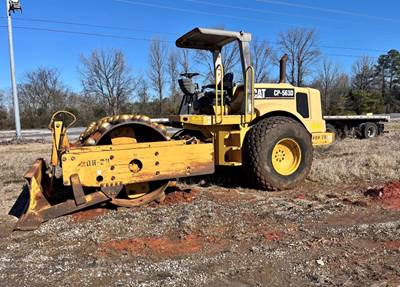 2005 Caterpillar CP563D Padfoot Roller Compactor
