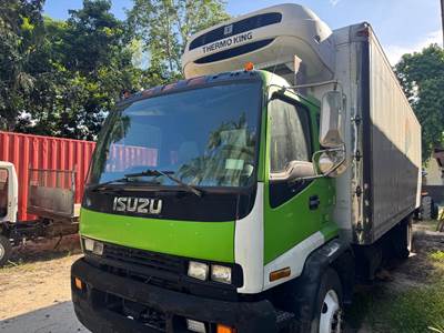 2002 Isuzu FVR Refrigerated Truck
