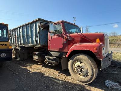 1996 International 2554 Roll Off Dumpster