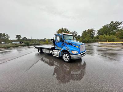 2019 Kenworth Rollback Tow Truck