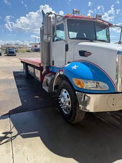 2006 Peterbilt 335 Rollback Tow Truck