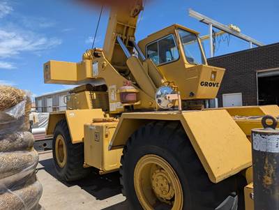 Grove RT522 22-Ton Rough Terrain Crane