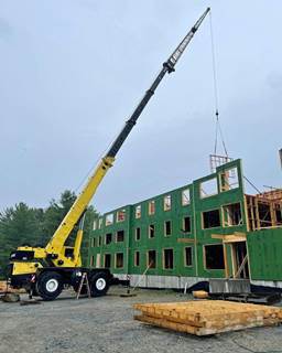 Link-Belt RTC-8060 50-Ton Rough Terrain Crane