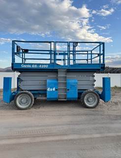 2007 Genie GS-4390 Scissor Lift