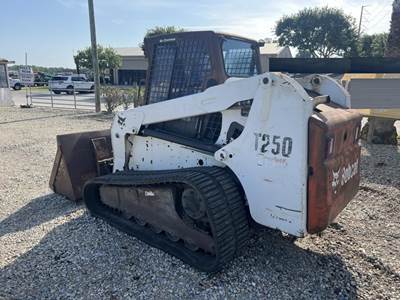 2007 Bobcat T250 Skid Steer