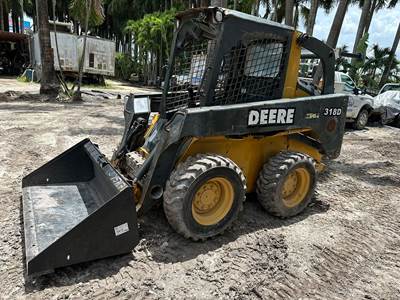 2012 John Deere 318D Skid Steer