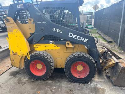 2017 John Deere 318G Skid Steer